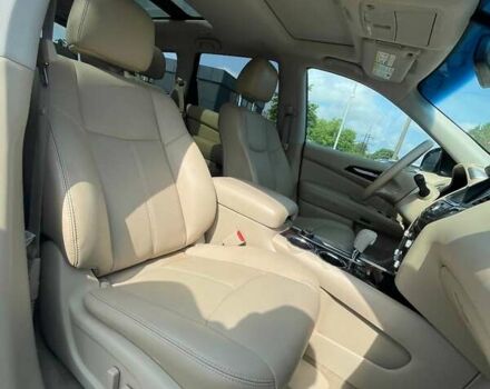 Белый Ниссан Патфайндер, объемом двигателя 2.5 л и пробегом 143 тыс. км за 12600 $, фото 26 на Automoto.ua