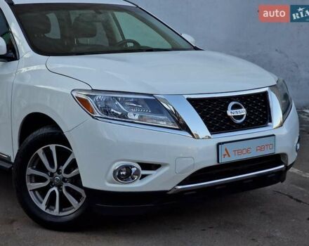 Білий Ніссан Патфайндер, об'ємом двигуна 2.5 л та пробігом 223 тис. км за 13490 $, фото 10 на Automoto.ua