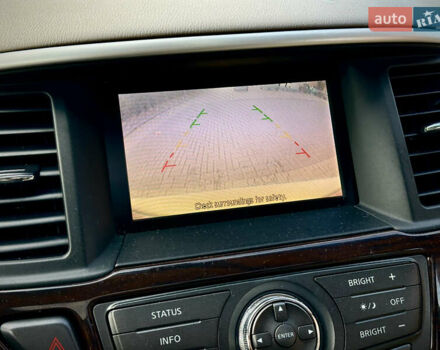 Белый Ниссан Патфайндер, объемом двигателя 2.5 л и пробегом 220 тыс. км за 11900 $, фото 27 на Automoto.ua