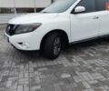 Белый Ниссан Патфайндер, объемом двигателя 3.5 л и пробегом 250 тыс. км за 12700 $, фото 1 на Automoto.ua