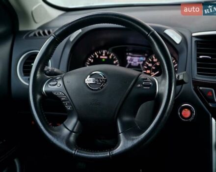 Білий Ніссан Патфайндер, об'ємом двигуна 2.5 л та пробігом 223 тис. км за 13490 $, фото 54 на Automoto.ua