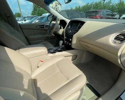 Белый Ниссан Патфайндер, объемом двигателя 2.5 л и пробегом 143 тыс. км за 12600 $, фото 25 на Automoto.ua