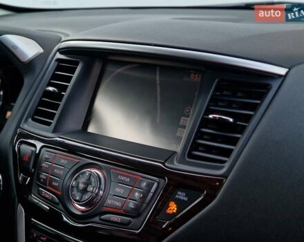 Білий Ніссан Патфайндер, об'ємом двигуна 2.5 л та пробігом 223 тис. км за 13490 $, фото 46 на Automoto.ua