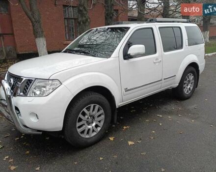 Білий Ніссан Патфайндер, об'ємом двигуна 3 л та пробігом 153 тис. км за 21000 $, фото 9 на Automoto.ua
