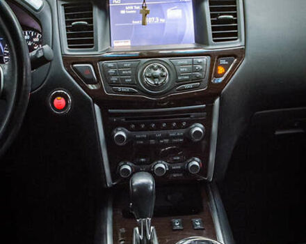 Ниссан Патфайндер 2014 в Житомире на Automoto.ua Белый Ниссан Патфайндер, объемом двигателя 2.5 л и пробегом 200 тыс. км за 14800 $, фото 10 на Automoto.ua