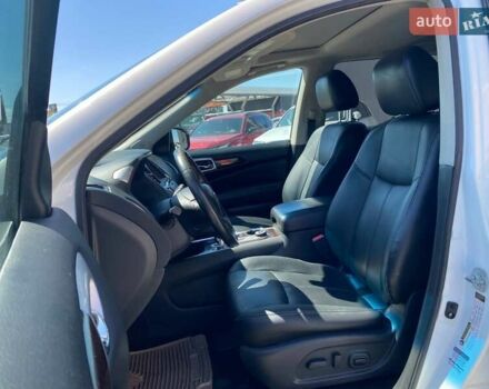 Белый Ниссан Патфайндер, объемом двигателя 2.5 л и пробегом 254 тыс. км за 13500 $, фото 18 на Automoto.ua