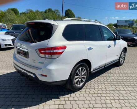 Белый Ниссан Патфайндер, объемом двигателя 2.5 л и пробегом 254 тыс. км за 13500 $, фото 6 на Automoto.ua