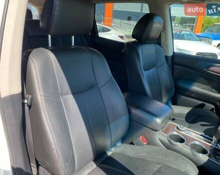 Белый Ниссан Патфайндер, объемом двигателя 2.5 л и пробегом 254 тыс. км за 13500 $, фото 26 на Automoto.ua