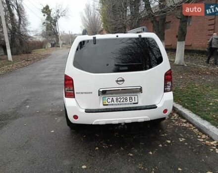 Білий Ніссан Патфайндер, об'ємом двигуна 3 л та пробігом 153 тис. км за 21000 $, фото 11 на Automoto.ua