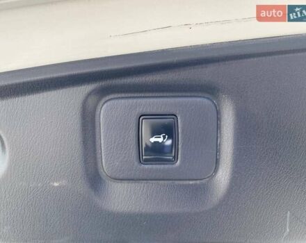 Белый Ниссан Патфайндер, объемом двигателя 2.5 л и пробегом 254 тыс. км за 13500 $, фото 28 на Automoto.ua