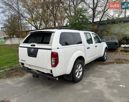 Ниссан Патфайндер 2014 в Киеве на Automoto.ua Белый Ниссан Патфайндер, объемом двигателя 2.5 л и пробегом 150 тыс. км за 6000 $, фото 1 на Automoto.ua