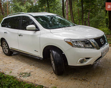 Ниссан Патфайндер 2014 в Житомире на Automoto.ua Белый Ниссан Патфайндер, объемом двигателя 2.5 л и пробегом 200 тыс. км за 14800 $, фото 2 на Automoto.ua