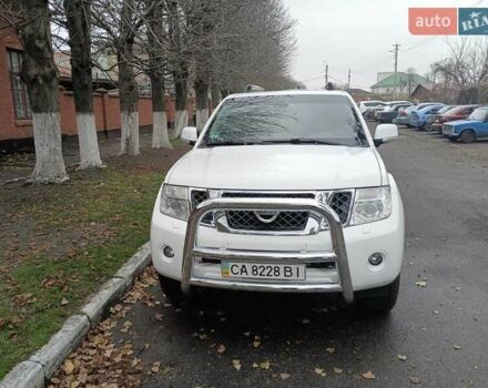 Білий Ніссан Патфайндер, об'ємом двигуна 3 л та пробігом 153 тис. км за 21000 $, фото 10 на Automoto.ua