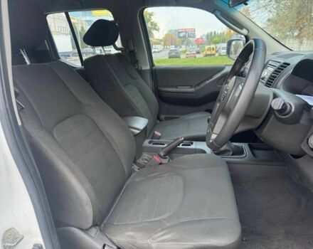 Ниссан Патфайндер 2014 в Киеве на Automoto.ua Белый Ниссан Патфайндер, объемом двигателя 2.5 л и пробегом 150 тыс. км за 6000 $, фото 5 на Automoto.ua