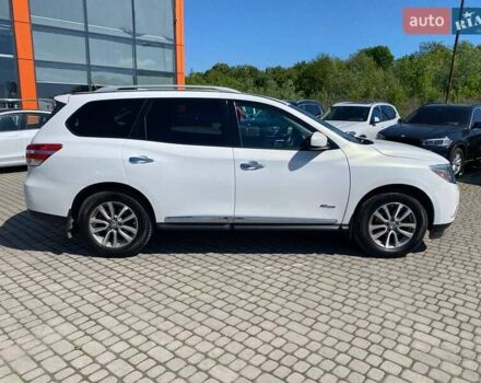 Белый Ниссан Патфайндер, объемом двигателя 2.5 л и пробегом 254 тыс. км за 13500 $, фото 7 на Automoto.ua