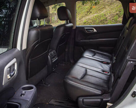 Ниссан Патфайндер 2014 в Житомире на Automoto.ua Белый Ниссан Патфайндер, объемом двигателя 2.5 л и пробегом 200 тыс. км за 14800 $, фото 15 на Automoto.ua