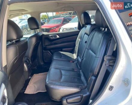 Белый Ниссан Патфайндер, объемом двигателя 2.5 л и пробегом 254 тыс. км за 13500 $, фото 20 на Automoto.ua