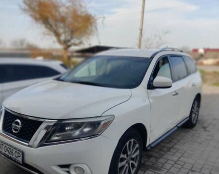 Белый Ниссан Патфайндер, объемом двигателя 3.5 л и пробегом 240 тыс. км за 10900 $, фото 3 на Automoto.ua