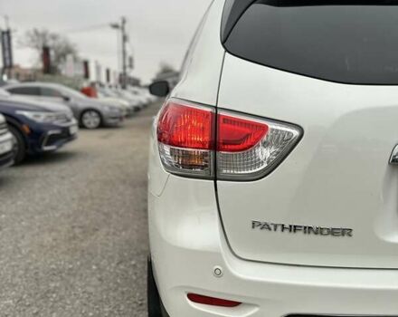 Белый Ниссан Патфайндер, объемом двигателя 3.5 л и пробегом 124 тыс. км за 13700 $, фото 15 на Automoto.ua