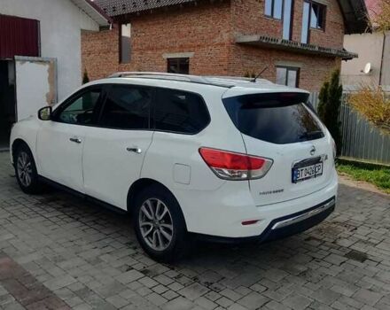 Белый Ниссан Патфайндер, объемом двигателя 3.5 л и пробегом 240 тыс. км за 10900 $, фото 2 на Automoto.ua