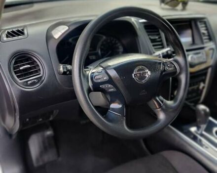 Белый Ниссан Патфайндер, объемом двигателя 3.5 л и пробегом 240 тыс. км за 10900 $, фото 8 на Automoto.ua