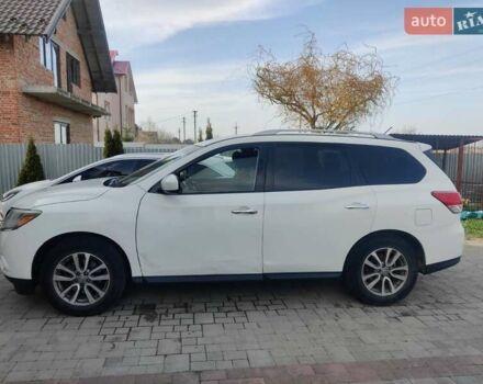 Белый Ниссан Патфайндер, объемом двигателя 3.5 л и пробегом 240 тыс. км за 10900 $, фото 5 на Automoto.ua