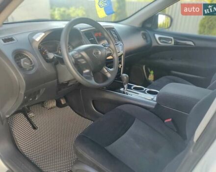 Белый Ниссан Патфайндер, объемом двигателя 3.5 л и пробегом 240 тыс. км за 10900 $, фото 17 на Automoto.ua