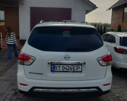 Белый Ниссан Патфайндер, объемом двигателя 3.5 л и пробегом 240 тыс. км за 10900 $, фото 6 на Automoto.ua