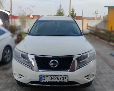 Белый Ниссан Патфайндер, объемом двигателя 3.5 л и пробегом 240 тыс. км за 10900 $, фото 1 на Automoto.ua