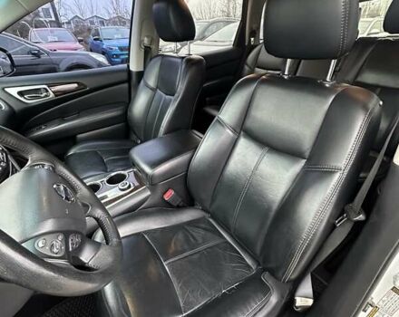 Белый Ниссан Патфайндер, объемом двигателя 3.5 л и пробегом 124 тыс. км за 13700 $, фото 21 на Automoto.ua