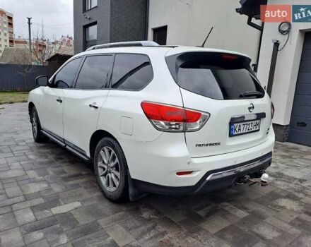 Белый Ниссан Патфайндер, объемом двигателя 3.5 л и пробегом 124 тыс. км за 13800 $, фото 6 на Automoto.ua