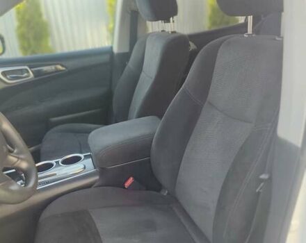 Белый Ниссан Патфайндер, объемом двигателя 3.5 л и пробегом 240 тыс. км за 10900 $, фото 18 на Automoto.ua