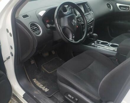 Белый Ниссан Патфайндер, объемом двигателя 3.5 л и пробегом 158 тыс. км за 14500 $, фото 7 на Automoto.ua