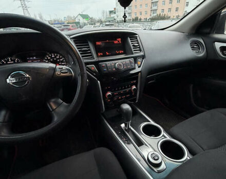 Білий Ніссан Патфайндер, об'ємом двигуна 3.5 л та пробігом 135 тис. км за 15900 $, фото 7 на Automoto.ua