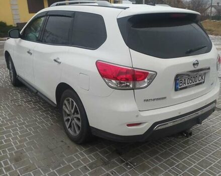 Белый Ниссан Патфайндер, объемом двигателя 3.5 л и пробегом 158 тыс. км за 14500 $, фото 4 на Automoto.ua