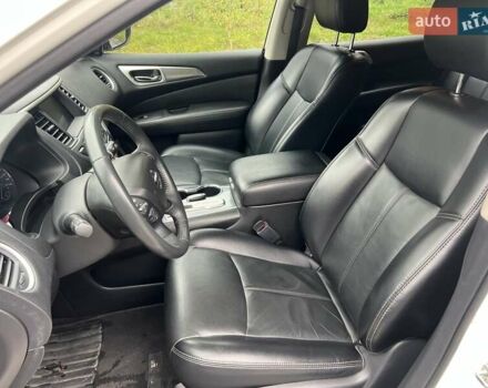 Ніссан Патфайндер 2017 у Красилове на Automoto.ua Білий Ніссан Патфайндер, об'ємом двигуна 3.5 л та пробігом 49 тис. км за 18600 $, фото 13 на Automoto.ua