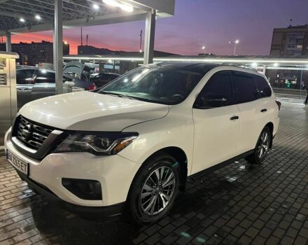 Белый Ниссан Патфайндер, объемом двигателя 3.5 л и пробегом 110 тыс. км за 15000 $, фото 6 на Automoto.ua