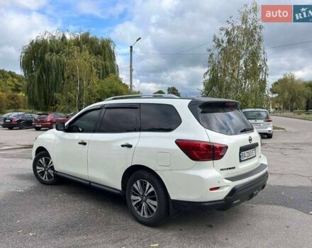 Білий Ніссан Патфайндер, об'ємом двигуна 3.5 л та пробігом 110 тис. км за 15700 $, фото 2 на Automoto.ua