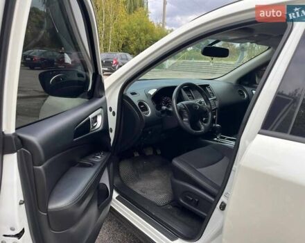 Білий Ніссан Патфайндер, об'ємом двигуна 3.5 л та пробігом 110 тис. км за 15700 $, фото 18 на Automoto.ua