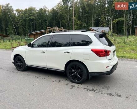 Ніссан Патфайндер 2017 у Красилове на Automoto.ua Білий Ніссан Патфайндер, об'ємом двигуна 3.5 л та пробігом 49 тис. км за 18600 $, фото 8 на Automoto.ua