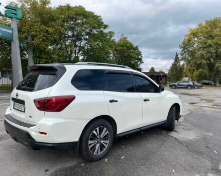 Белый Ниссан Патфайндер, объемом двигателя 3.5 л и пробегом 110 тыс. км за 15000 $, фото 2 на Automoto.ua