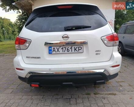 Білий Ніссан Патфайндер, об'ємом двигуна 3.5 л та пробігом 123 тис. км за 16000 $, фото 1 на Automoto.ua