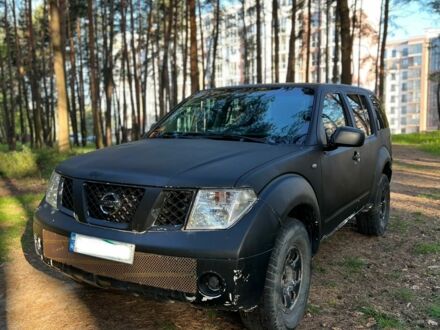 Ніссан Патфайндер 2007 у Новояворівськ на Automoto.ua Білий Ніссан Патфайндер, об'ємом двигуна 2.5 л та пробігом 300 тис. км за 6500 $, фото 1 на Automoto.ua