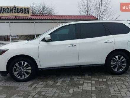 Белый Ниссан Патфайндер, объемом двигателя 3.5 л и пробегом 250 тыс. км за 12700 $, фото 1 на Automoto.ua