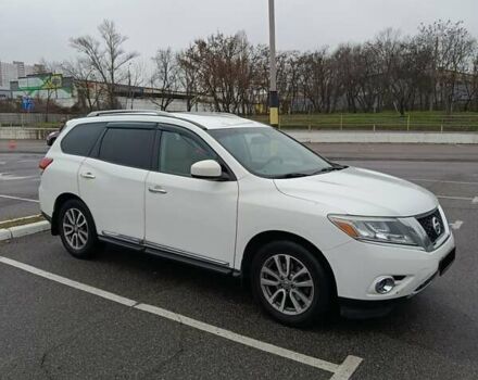 Белый Ниссан Патфайндер, объемом двигателя 3.5 л и пробегом 248 тыс. км за 13000 $, фото 1 на Automoto.ua