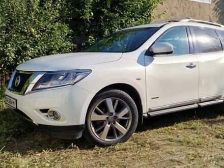 Ніссан Патфайндер 2014 у Києві на Automoto.ua Білий Ніссан Патфайндер, об'ємом двигуна 2.5 л та пробігом 171 тис. км за 13000 $, фото 1 на Automoto.ua