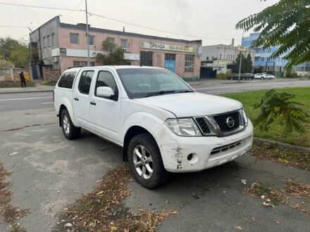 Белый Ниссан Патфайндер, объемом двигателя 2.5 л и пробегом 150 тыс. км за 6000 $, фото 1 на Automoto.ua