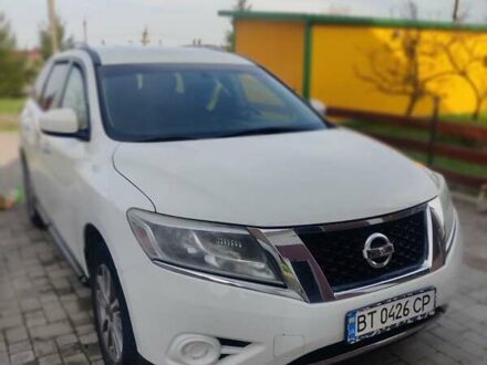 Ниссан Патфайндер 2015 в Бучаче на Automoto.ua Белый Ниссан Патфайндер, объемом двигателя 3.5 л и пробегом 240 тыс. км за 10900 $, фото 1 на Automoto.ua