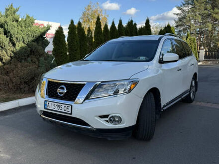 Ніссан Патфайндер 2015 у Києві на Automoto.ua Білий Ніссан Патфайндер, об'ємом двигуна 3.5 л та пробігом 67 тис. км за 15900 $, фото 1 на Automoto.ua