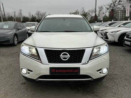 Белый Ниссан Патфайндер, объемом двигателя 3.5 л и пробегом 124 тыс. км за 13700 $, фото 1 на Automoto.ua